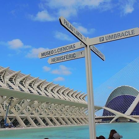 Valencia Las Artes Y Ciencias + Garaje + Netflix Dış mekan fotoğraf