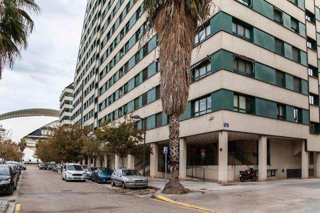 Valencia Las Artes Y Ciencias + Garaje + Netflix Dış mekan fotoğraf