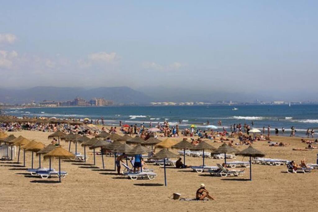 Valencia Las Artes Y Ciencias + Garaje + Netflix Dış mekan fotoğraf